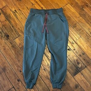 Figs Women's Jogger Scrubs in Bonsai